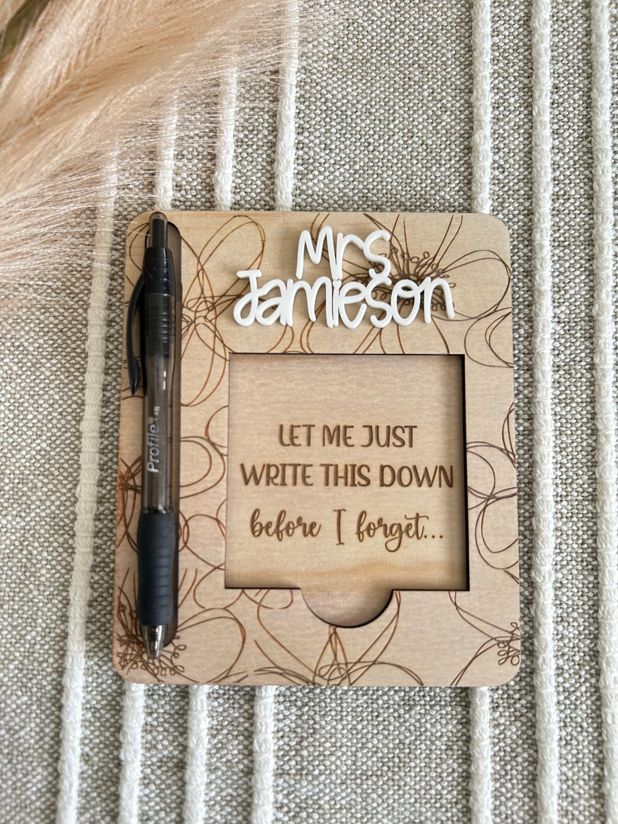 Sticky note & pen holder