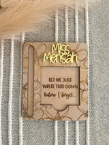 Sticky note & pen holder