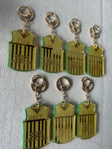 Personalised AFL jersey keychain in acrylic with name, number and club