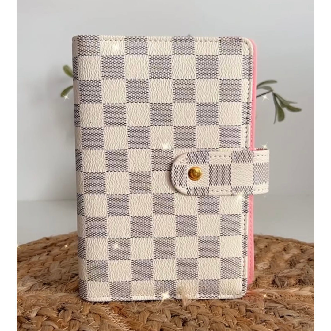White luxe checkered A6 budget binder with five cash envelopes for cash stuffing
