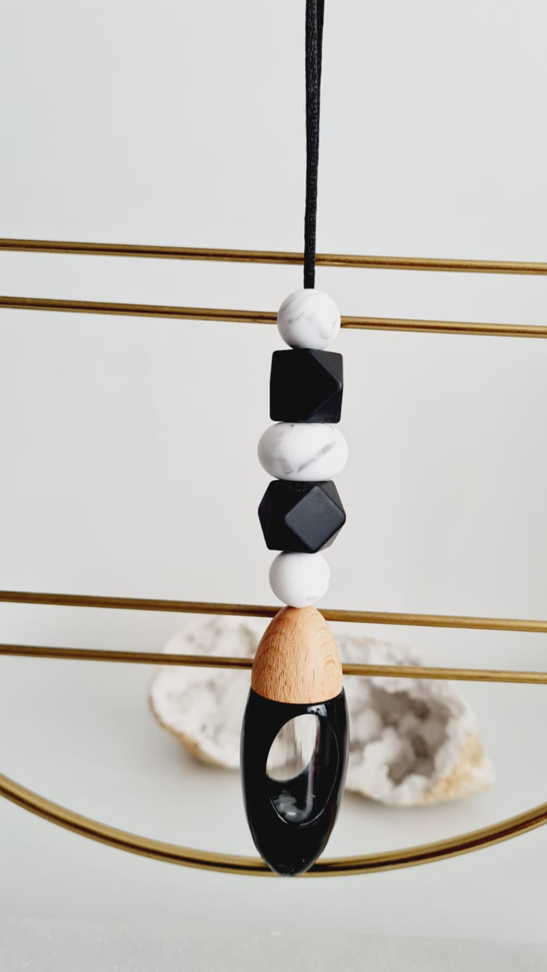 Cooper silicone beaded car diffuser with a wooden lid, hanging air freshener